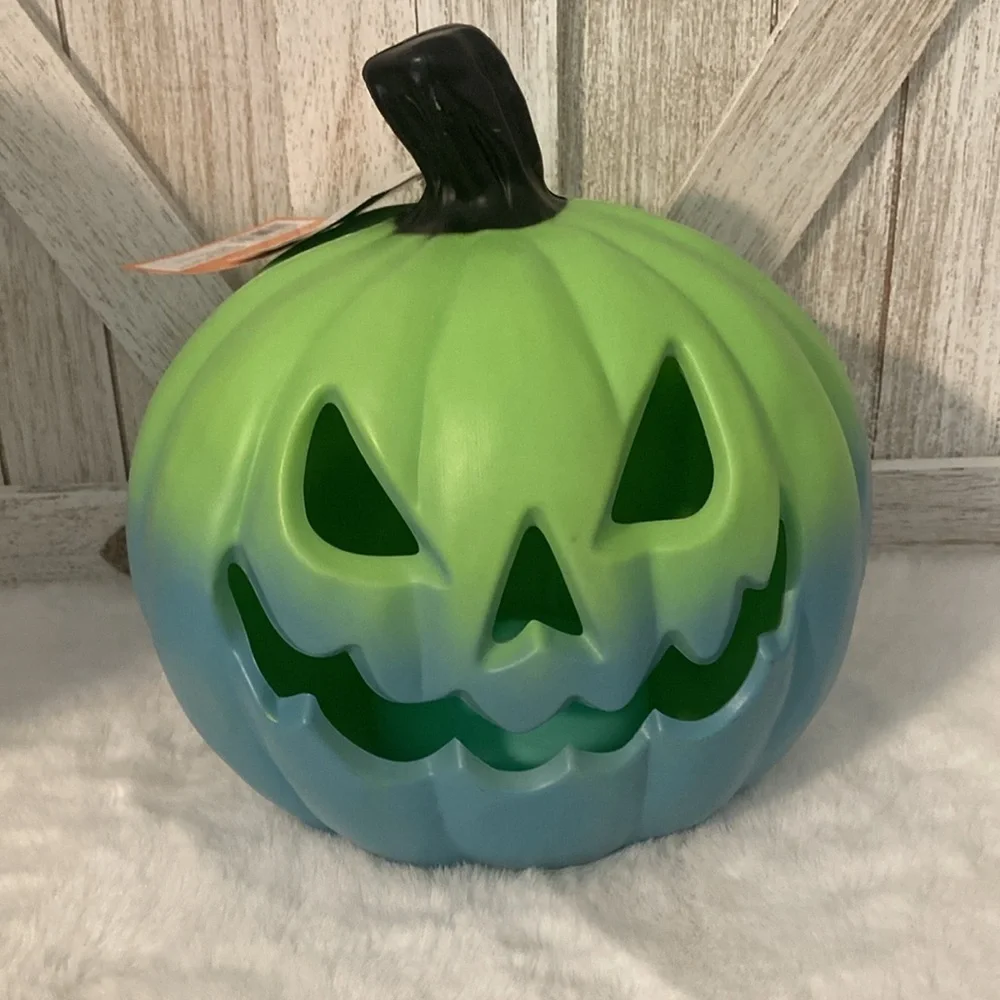 Target Hyde and Eek 2023 Halloween Lit Pumpkin